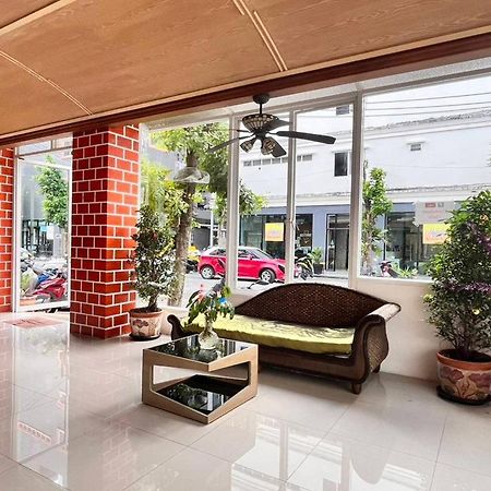 One World One Home Patong 2 Bagian luar foto